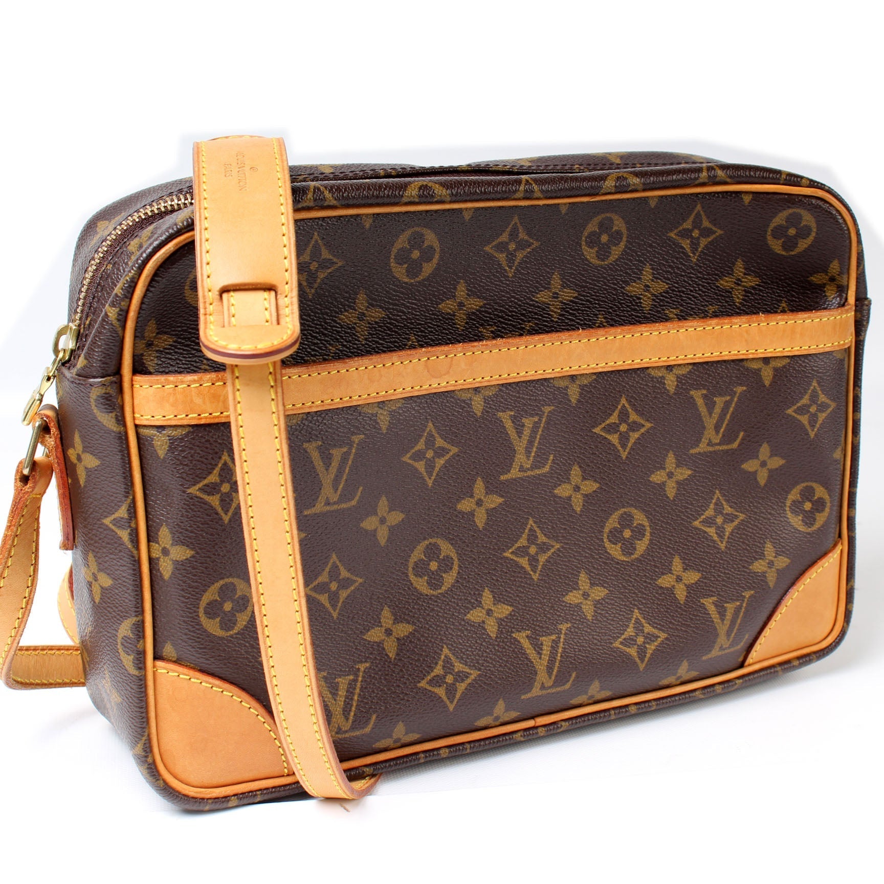 Louis Vuitton Trocadero 30 Monogram Handbag 30 Monogram