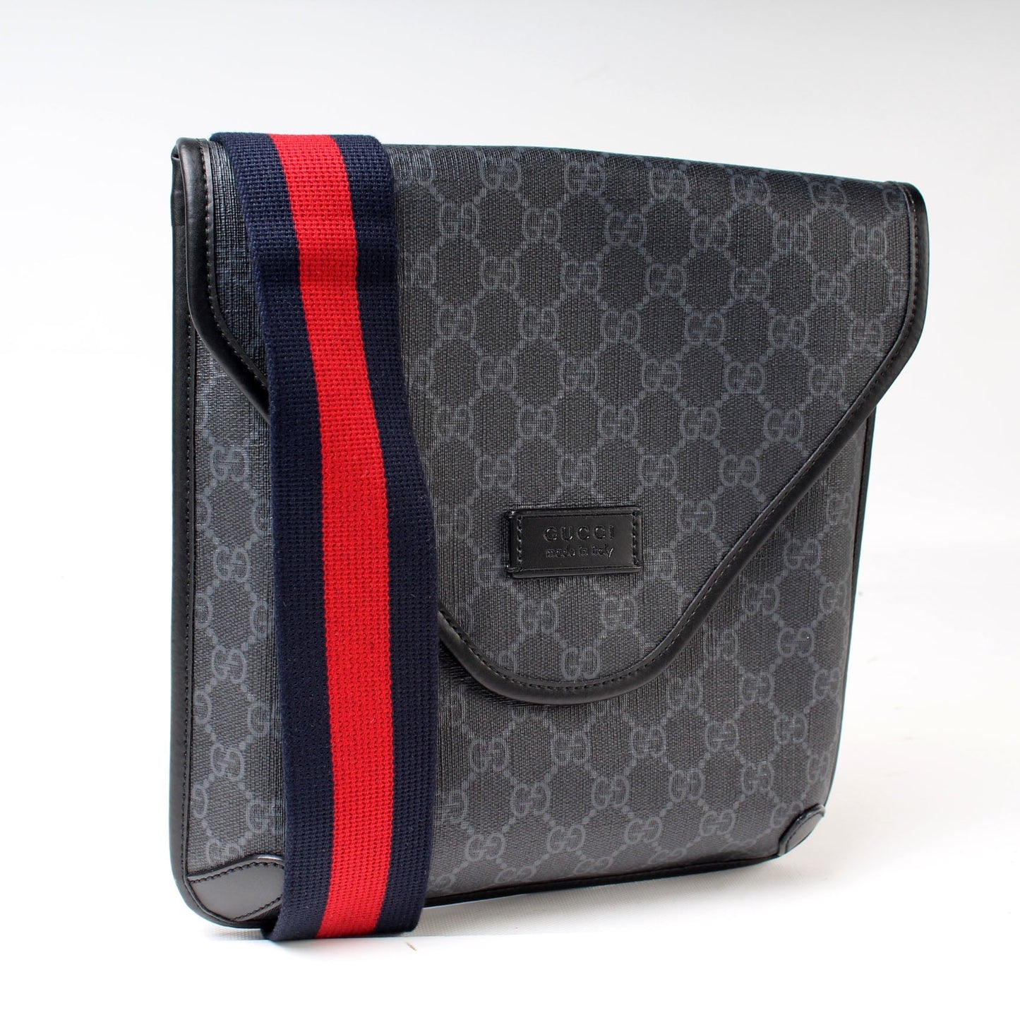 Gucci GG Supreme Messenger Travel Bag 4