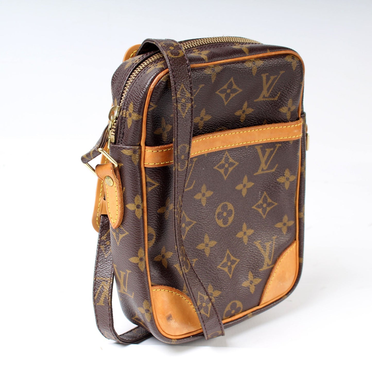 Louis Vuitton Danube Monogram Handbag Monogram 31E1435D