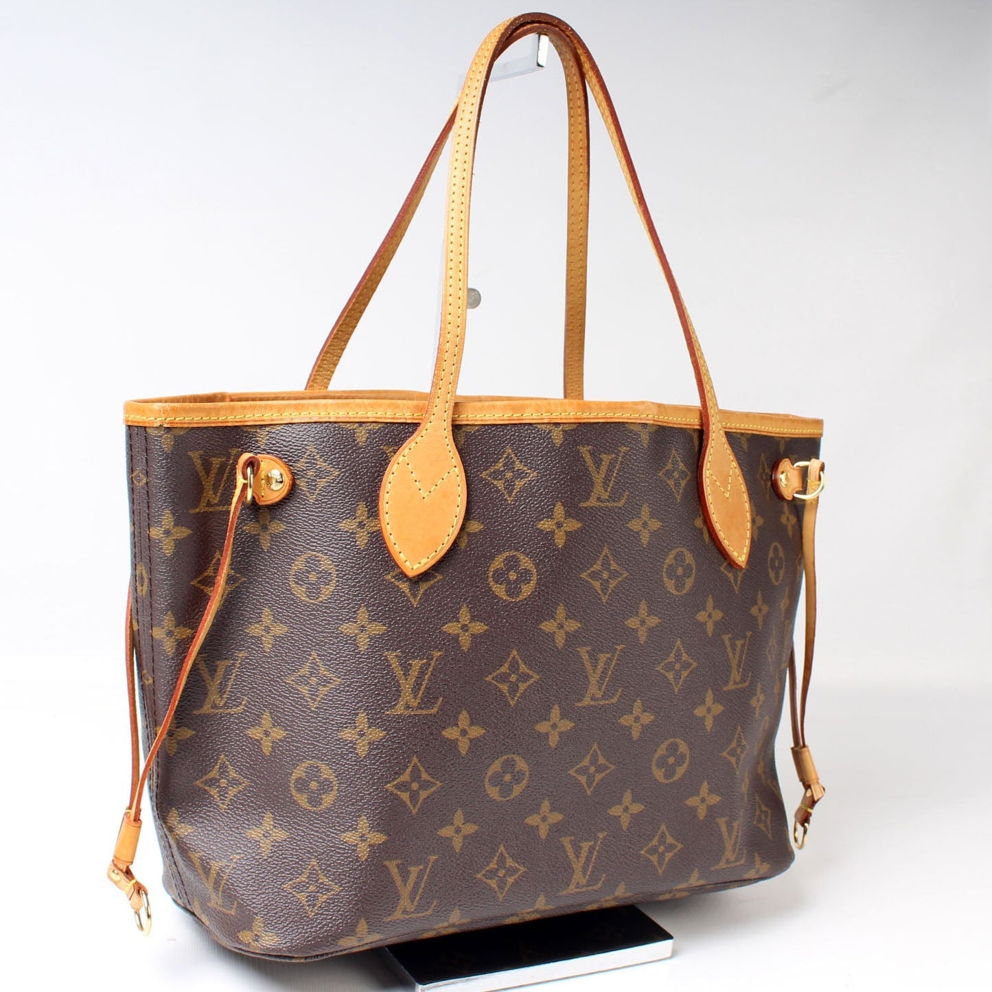 Louis Vuitton Neverfull PM Monogram Tote Bag Monogram 43F256Be