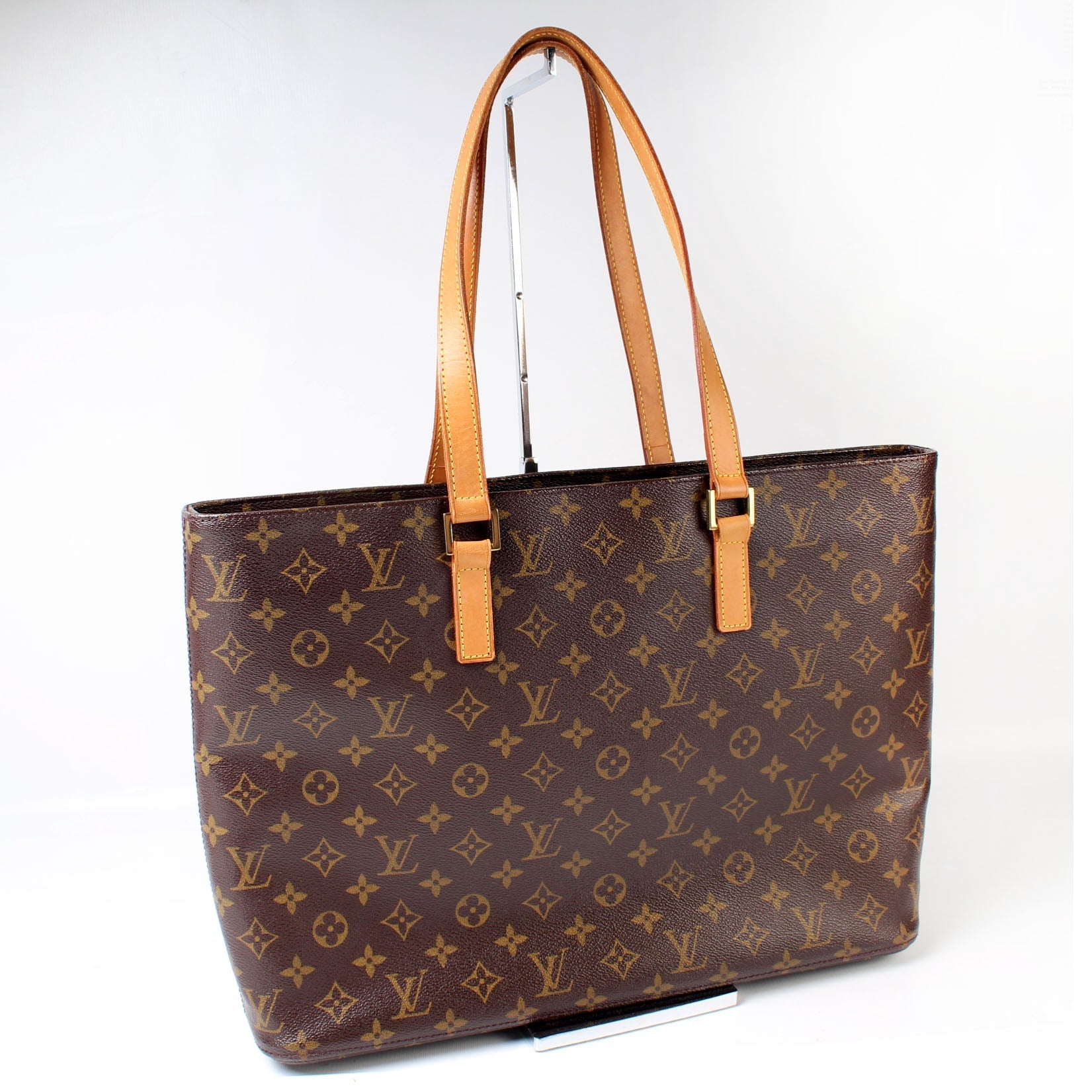 Louis Vuitton Luco Monogram Handbag Monogram 6B79F281