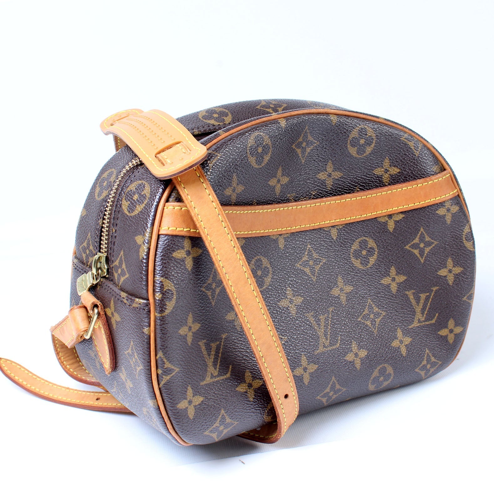 Louis Vuitton Blois Monogram Crossbody Bag Monogram Ad9C52A5