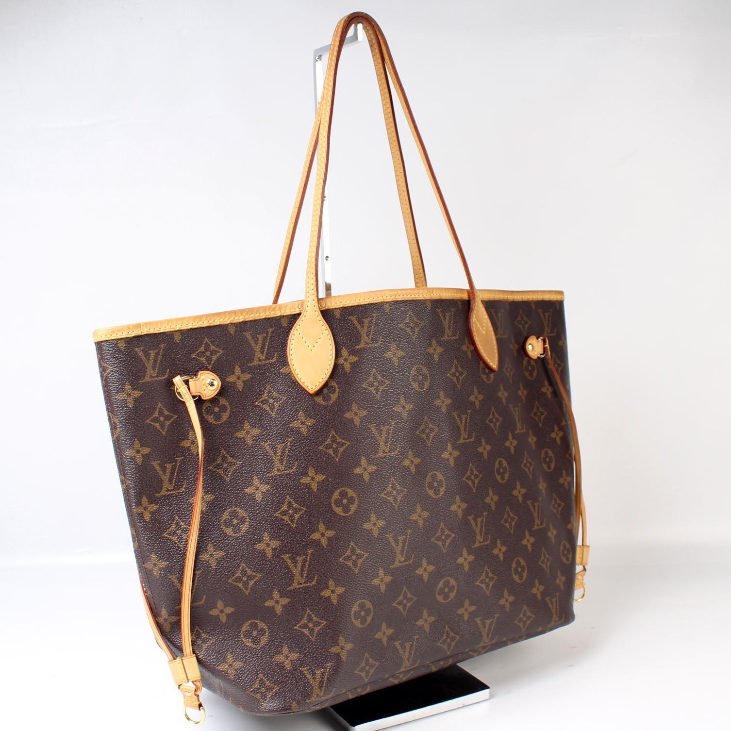 Louis Vuitton Neverfull MM Monogram Tote Bag Monogram 85