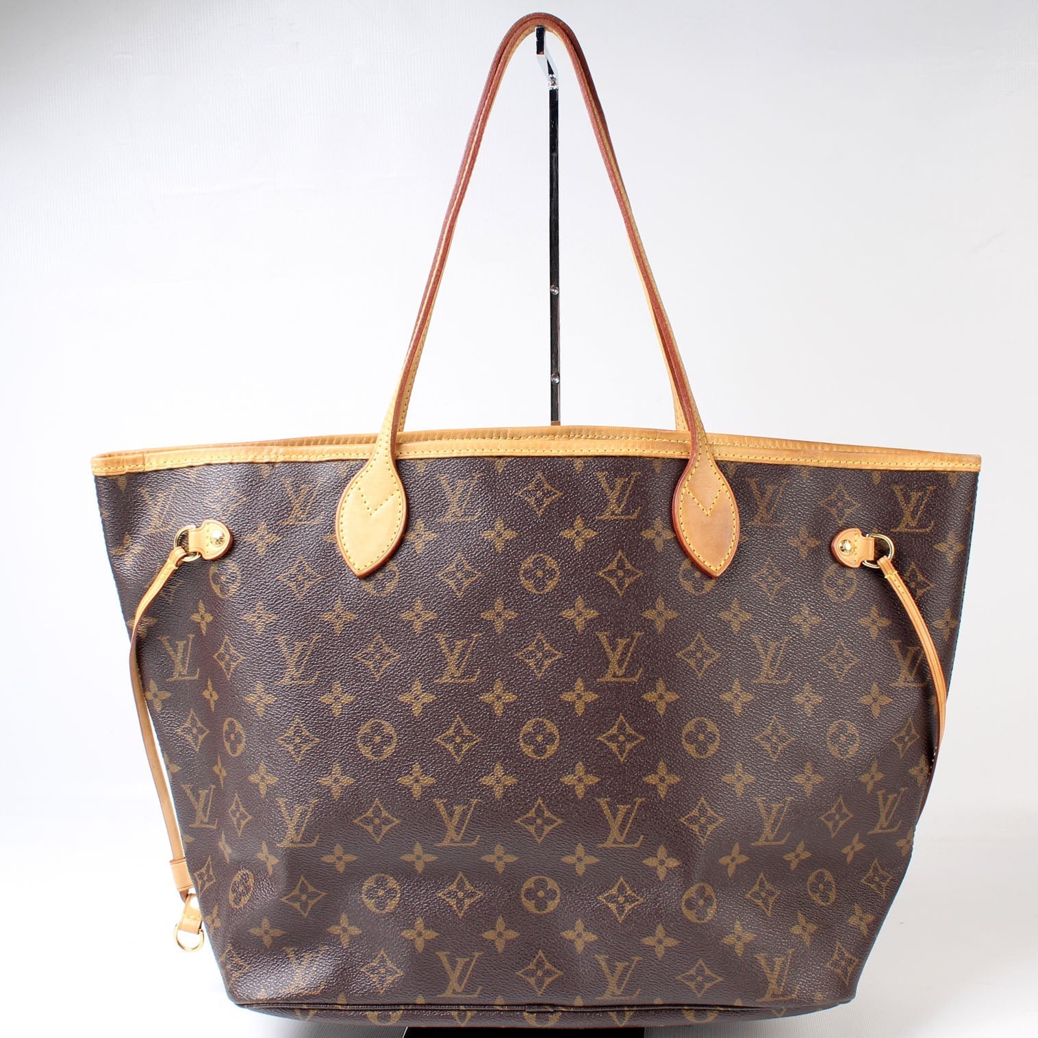 Louis Vuitton Neverfull MM Monogram Tote Bag Monogram 85