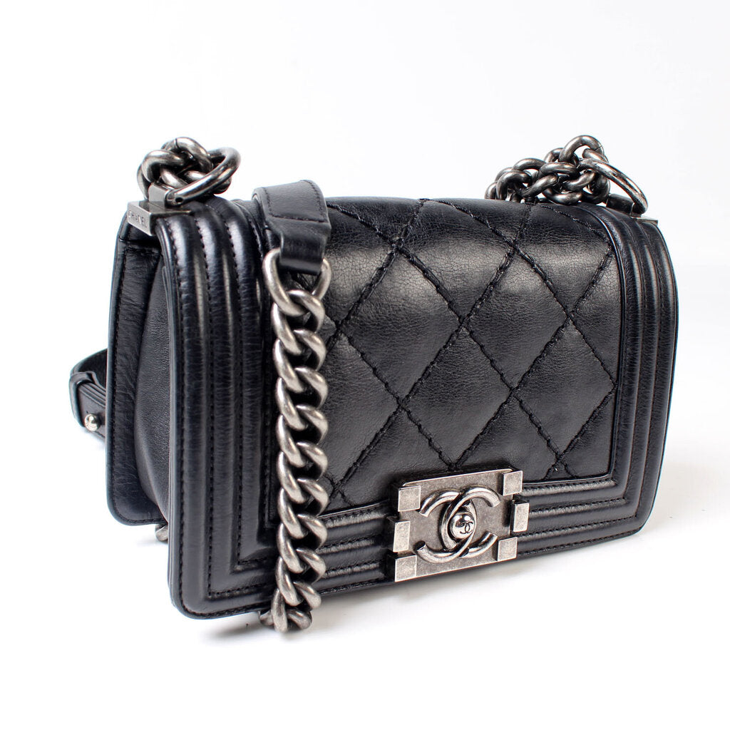 Chanel Boy Flap Lambskin 18M Small Handbag