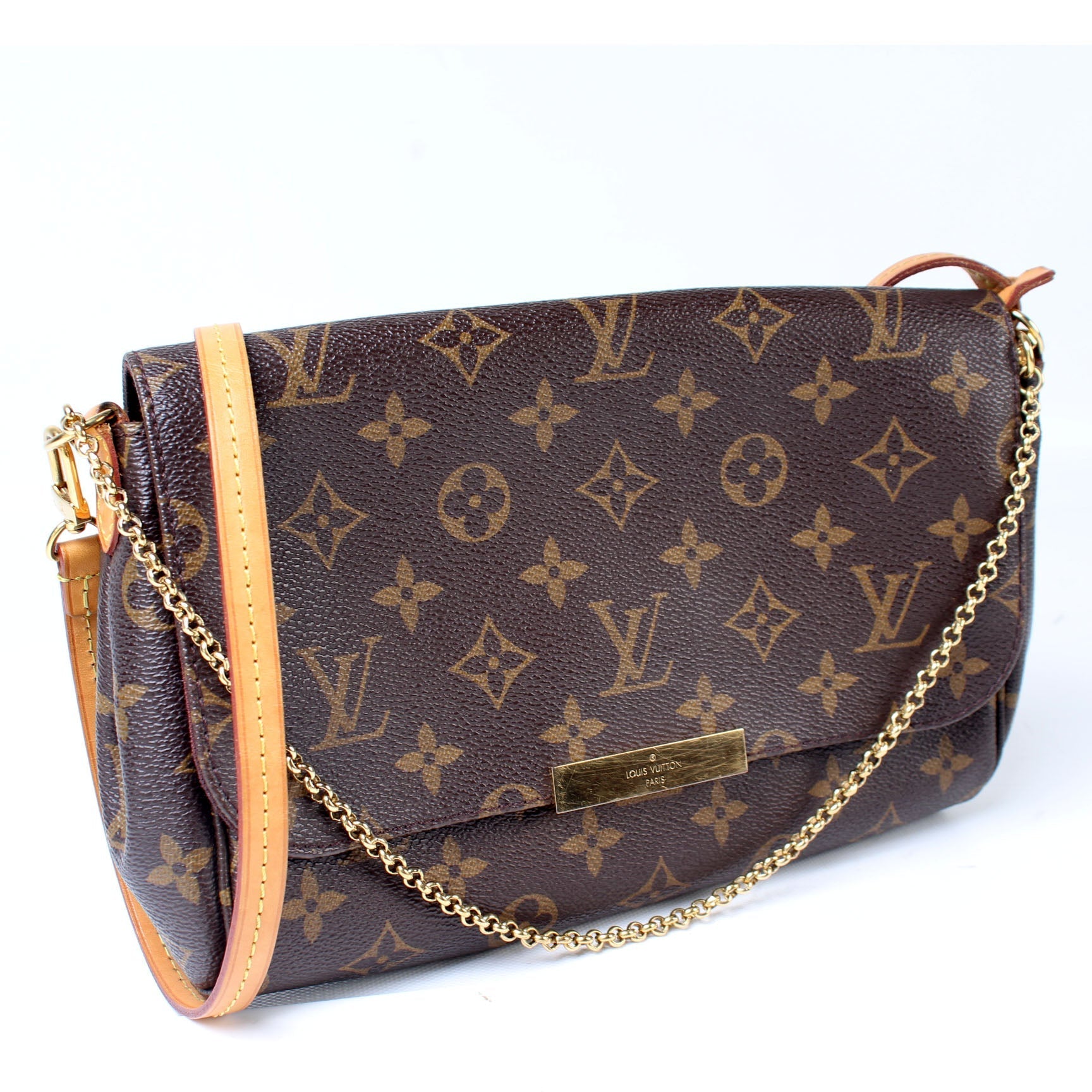 Louis Vuitton Favorite MM Monogram Handbag Monogram 19