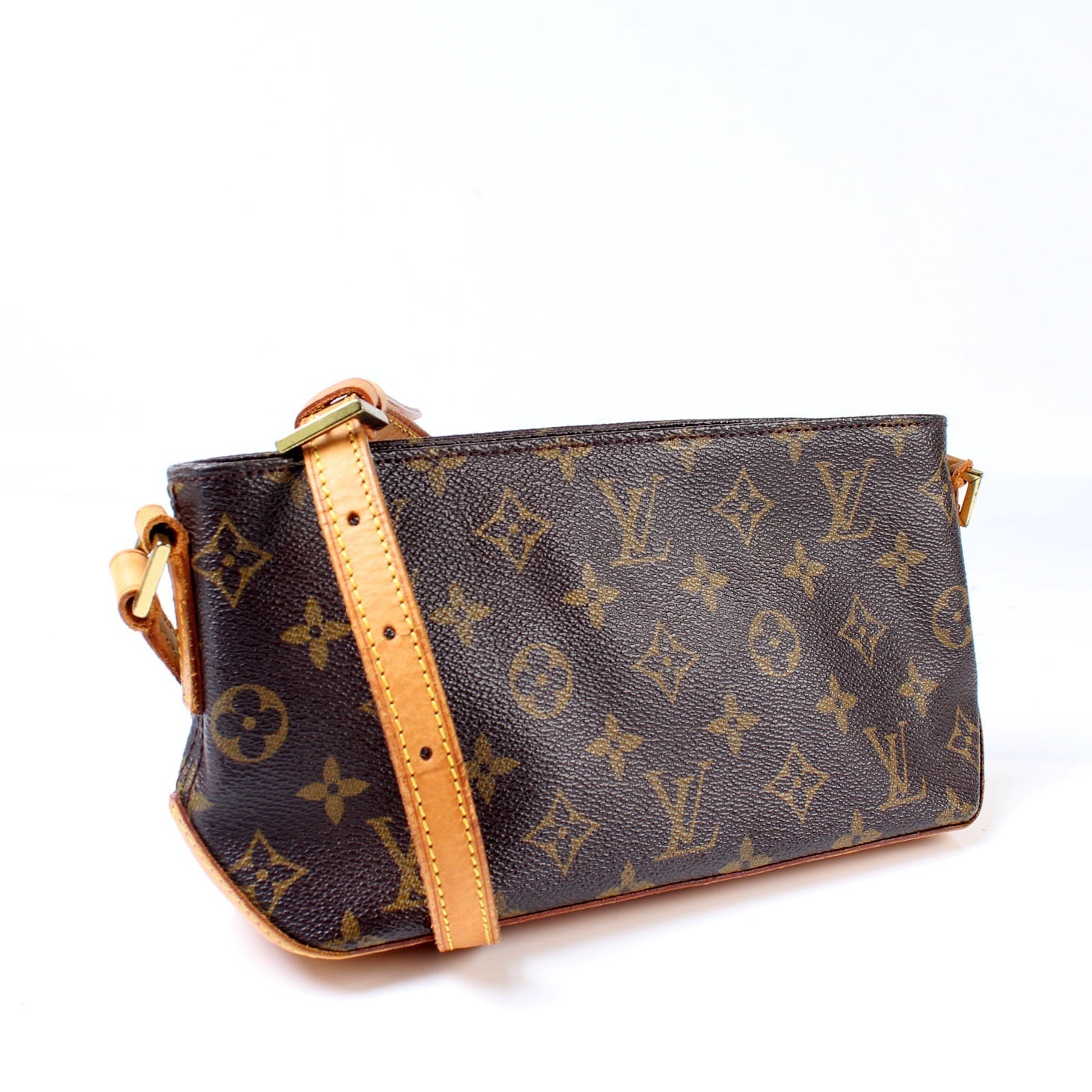 Louis Vuitton Trotteur Monogram Handbag Monogram 6