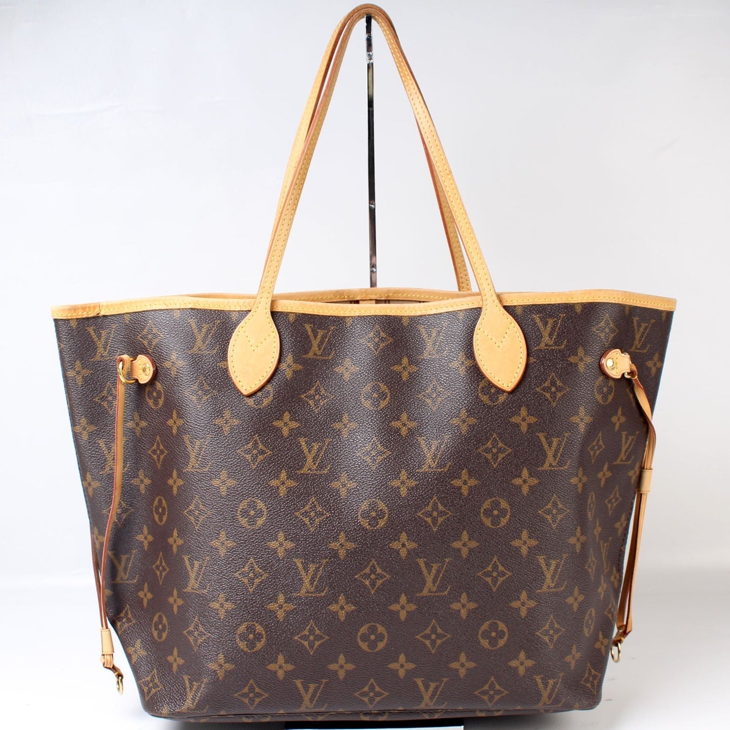 Louis Vuitton Neverfull MM Monogram Tote Bag Monogram 107
