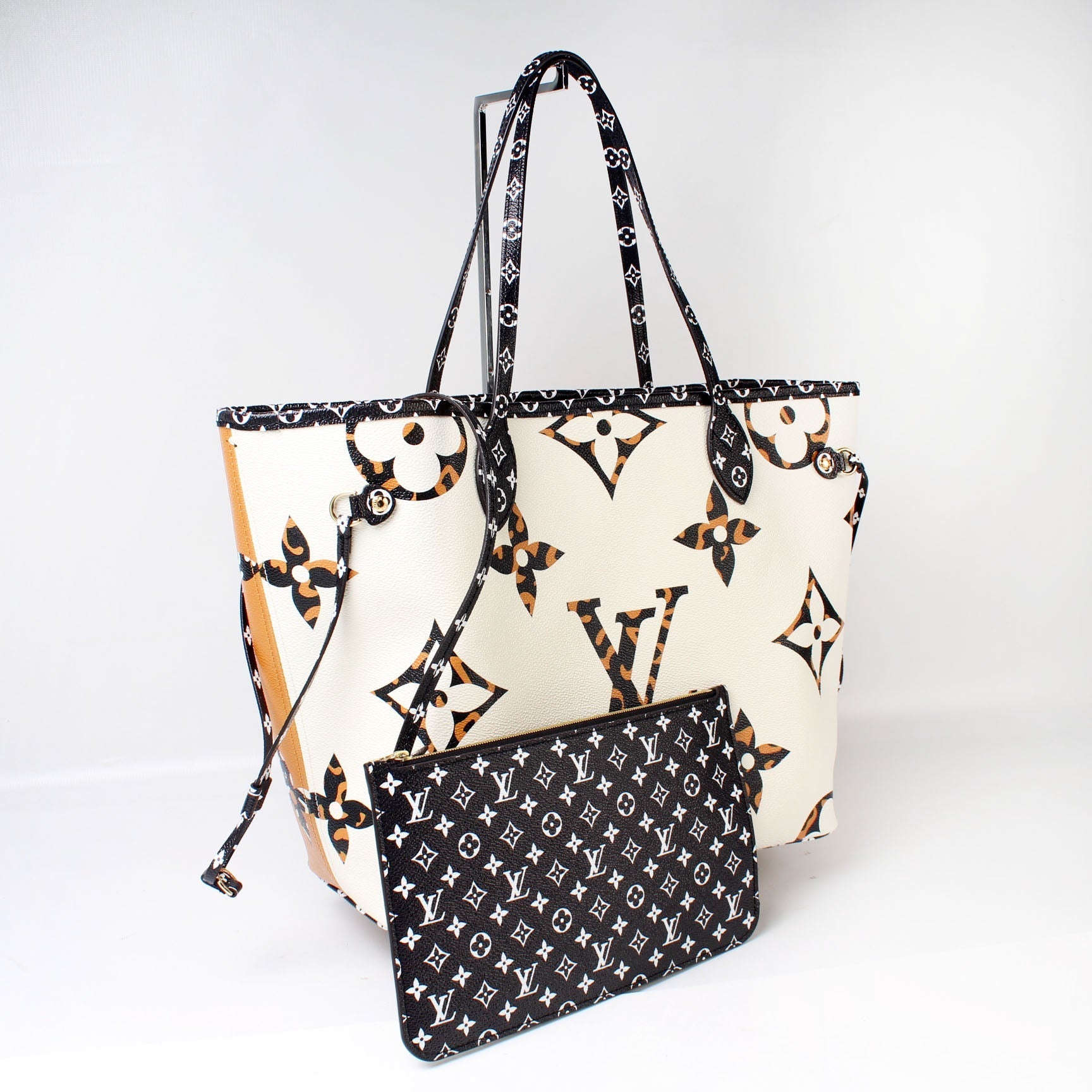 Louis Vuitton Neverfull MM Giant Jungle Monogram Tote Bag