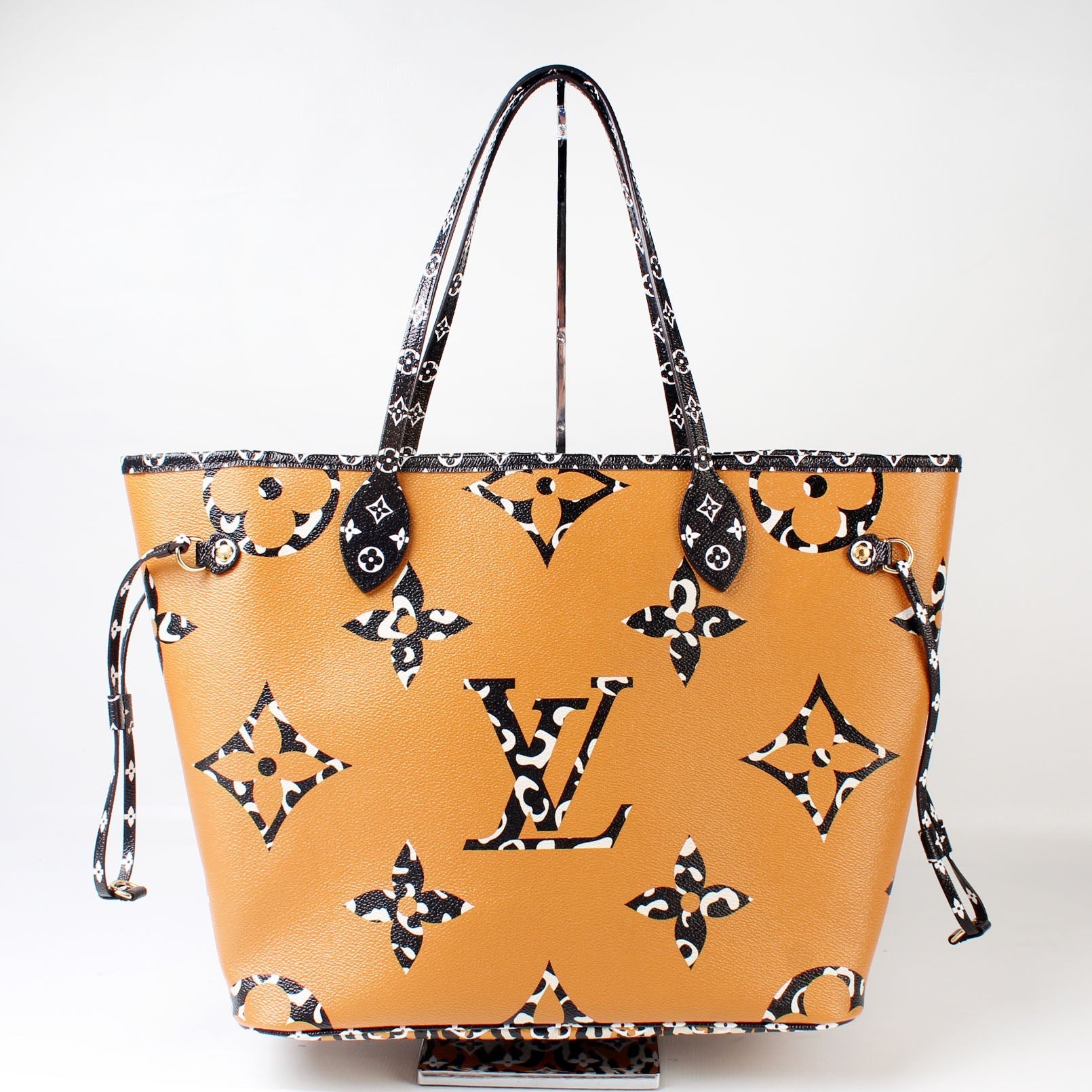 Louis Vuitton Neverfull MM Giant Jungle Monogram Tote Bag