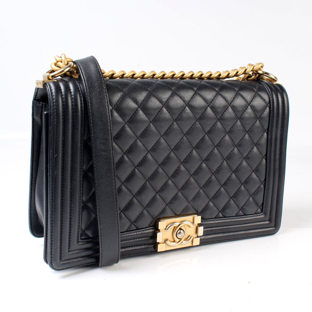 Chanel Boy Flap Newer Lambskin 25M Handbag