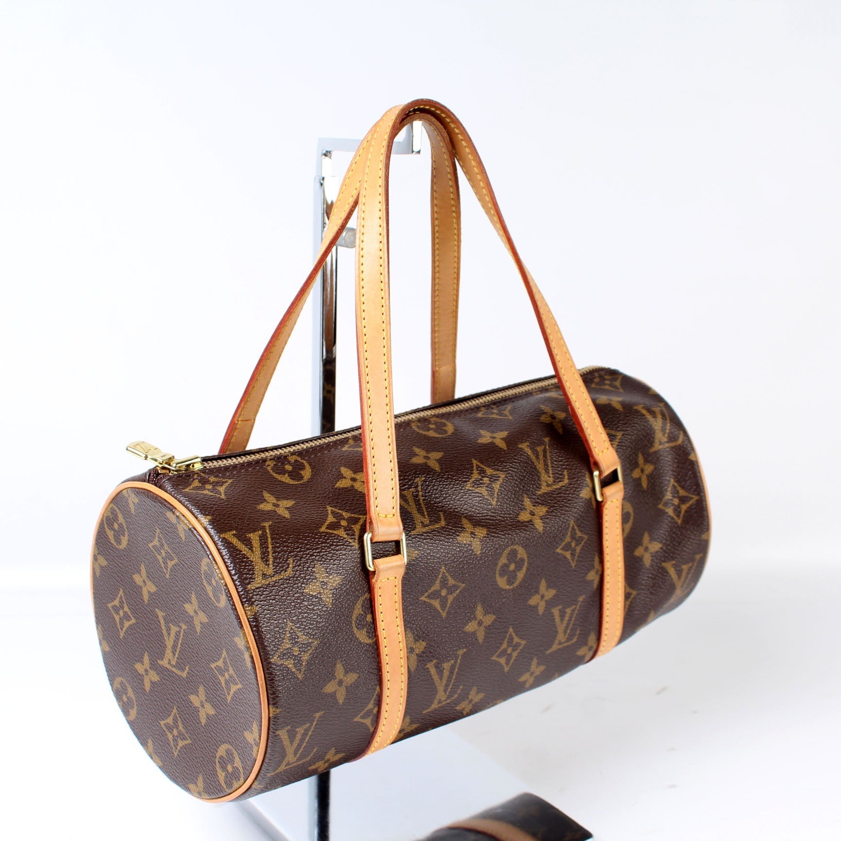 Louis Vuitton Papillon 26 10.5 Monogram Handbag