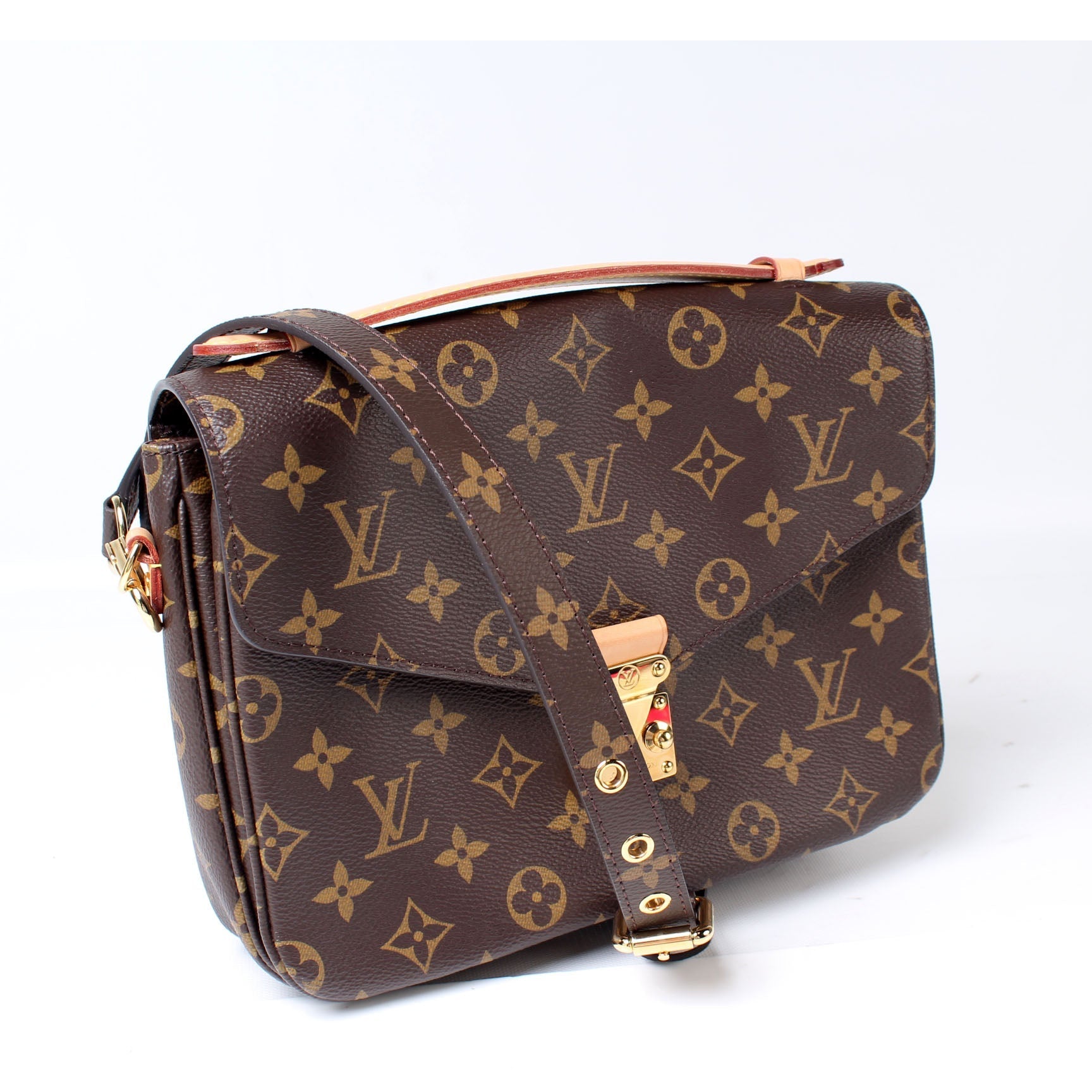 Louis Vuitton Pochette Metis Monogram Clutch Bag Monogram 19