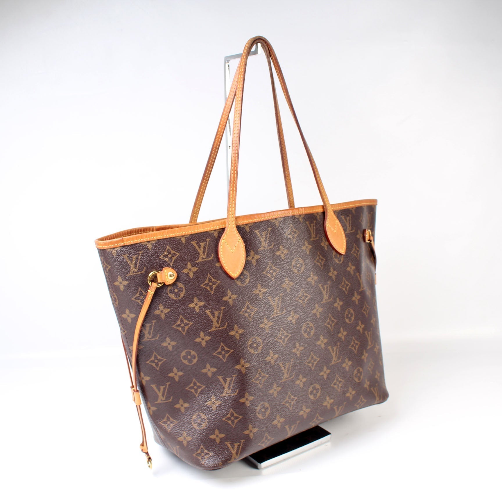 Louis Vuitton Neverfull MM Monogram Tote Bag Monogram 111