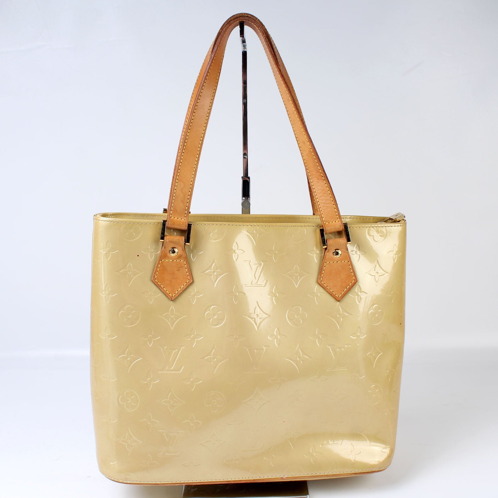 Louis Vuitton Houston Vernis Handbag