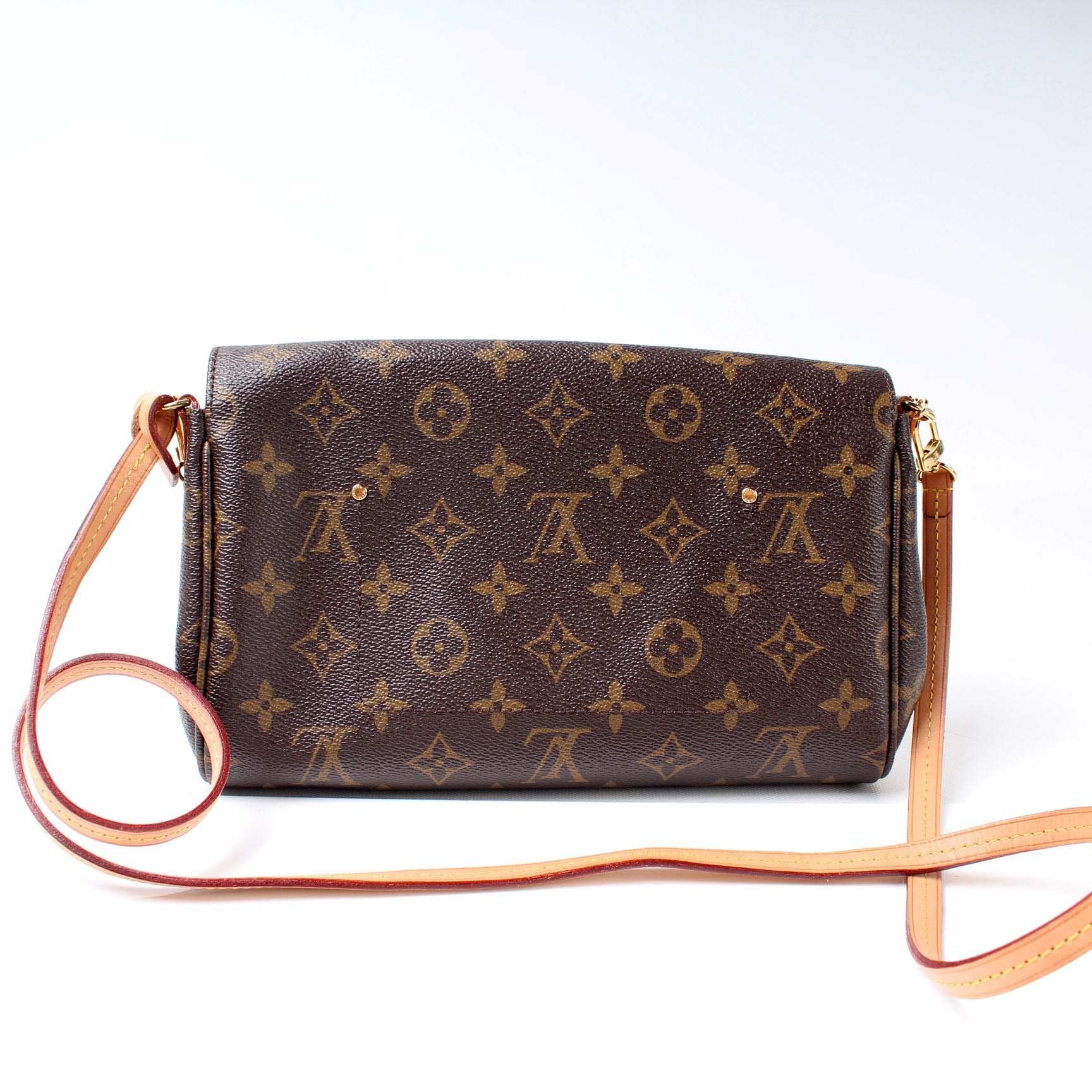 Louis Vuitton Favorite MM Monogram Handbag Monogram 38