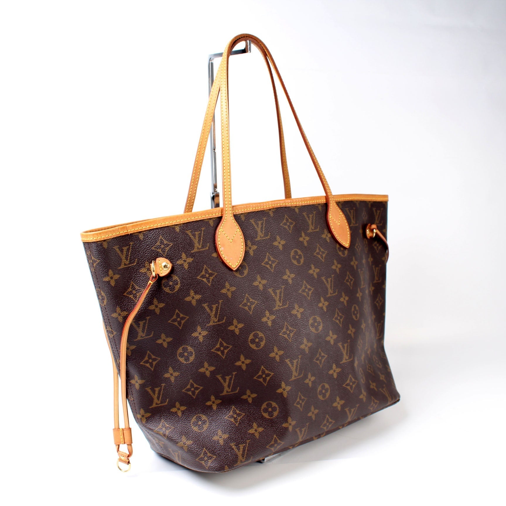 Louis Vuitton Neverfull MM Monogram Tote Bag Monogram 115
