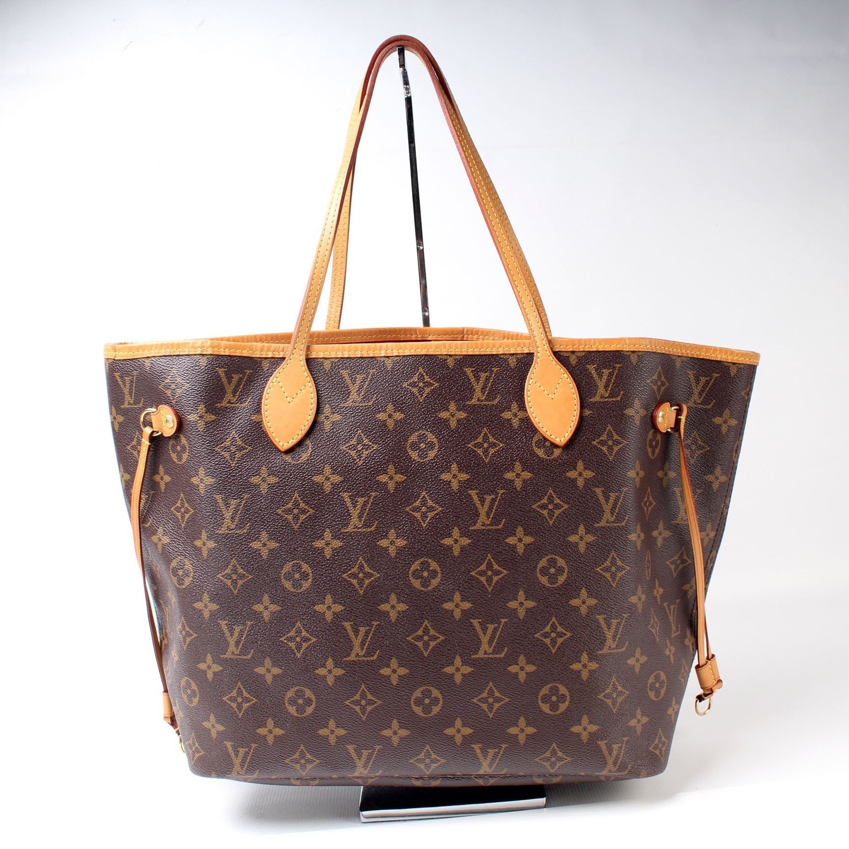 Louis Vuitton Neverfull MM Monogram Tote Bag Monogram 119