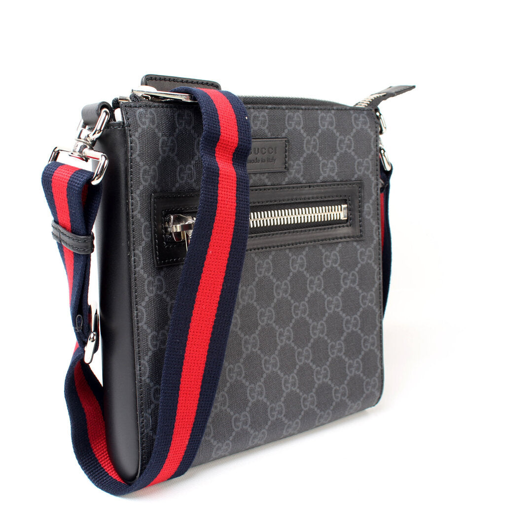 Gucci GG Supreme Messenger Travel Bag Bag 1
