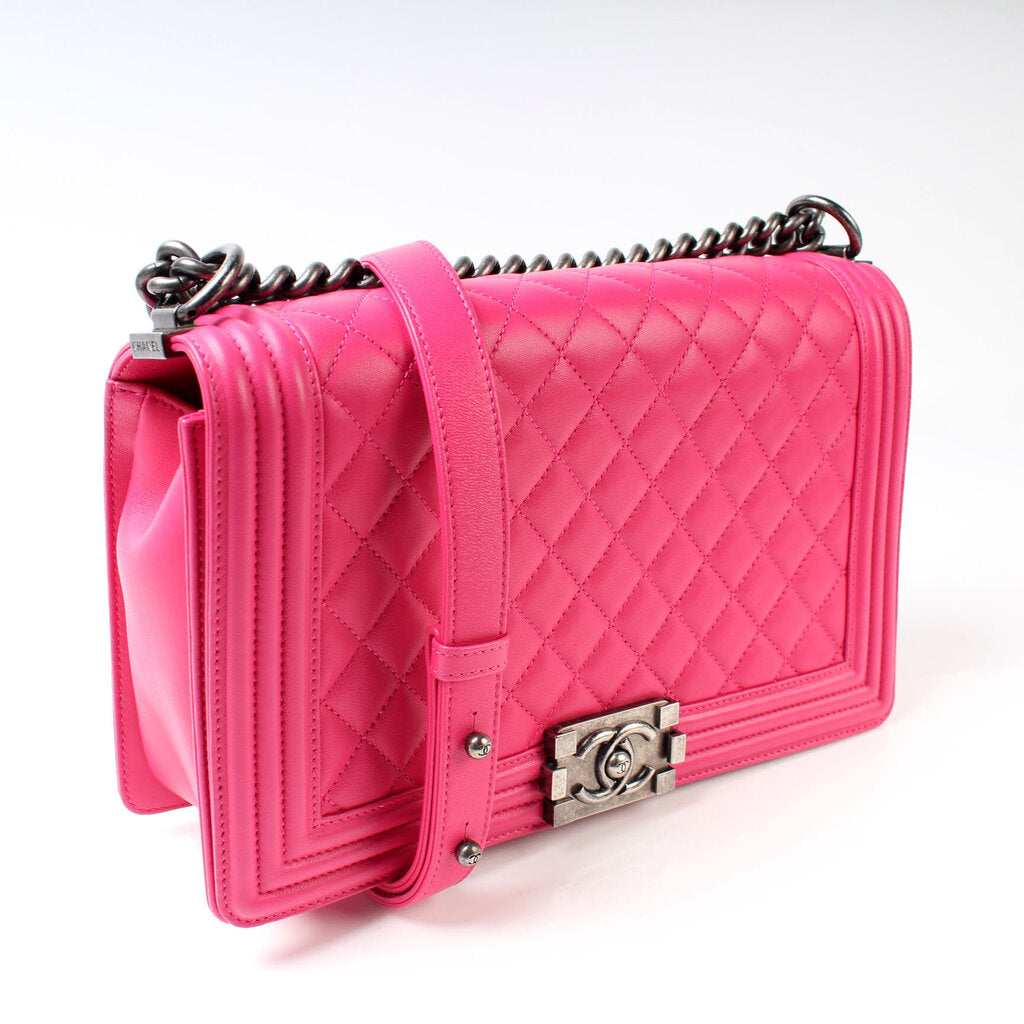 Chanel Boy Flap New Lambskin 19M Handbag