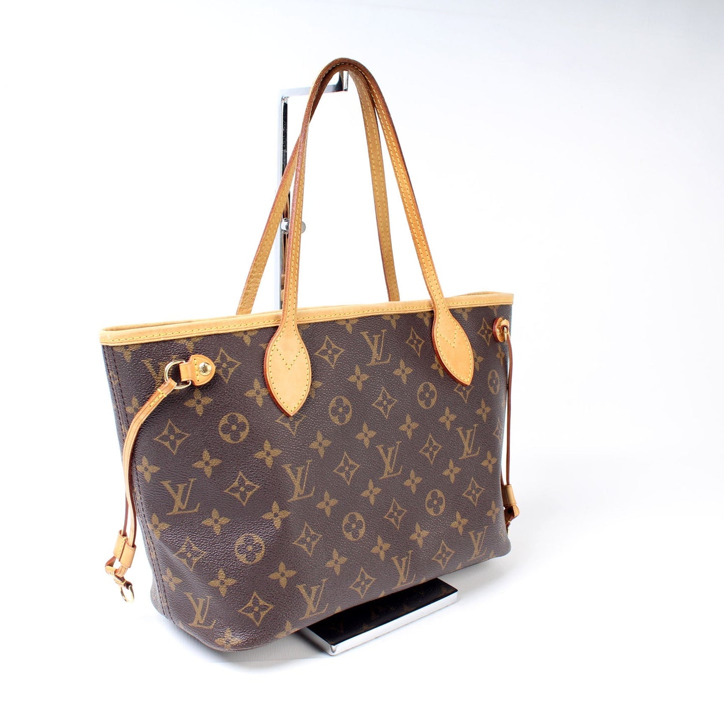Louis Vuitton Neverfull PM Monogram Tote Bag Monogram 18