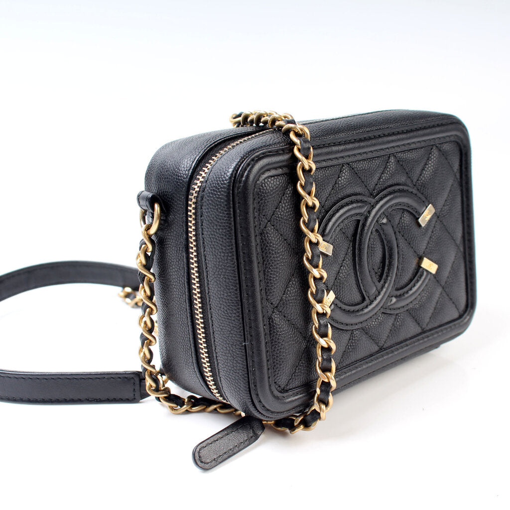 Chanel Filigree Vanity W Caviar 25M Clutch Bag