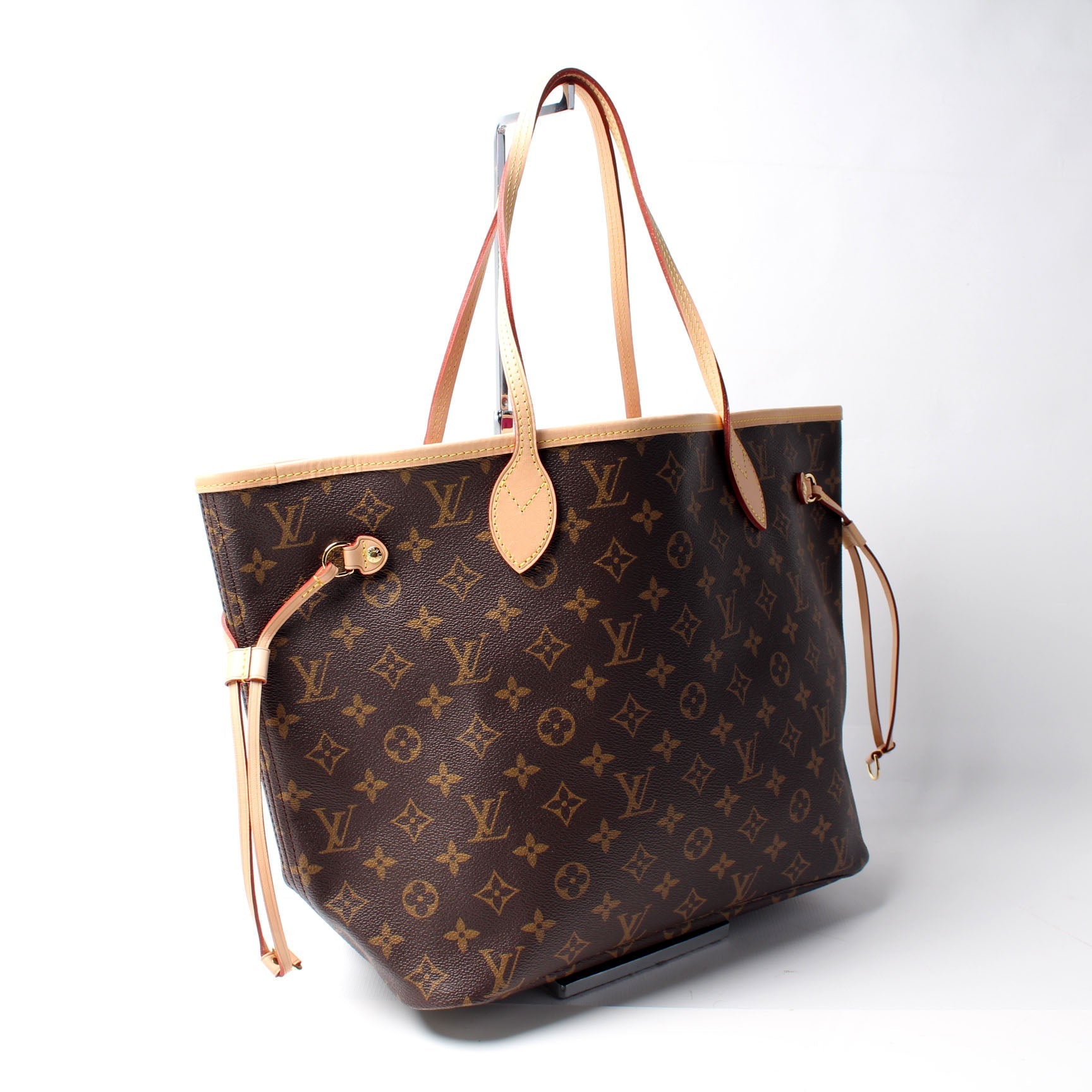 Louis Vuitton Neverfull MM Monogram Tote Bag Monogram 134