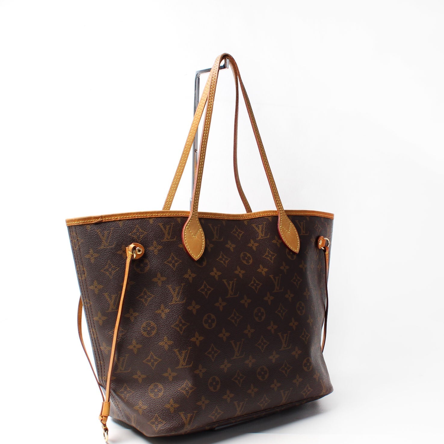 Louis Vuitton Neverfull MM Monogram Tote Bag Monogram 131
