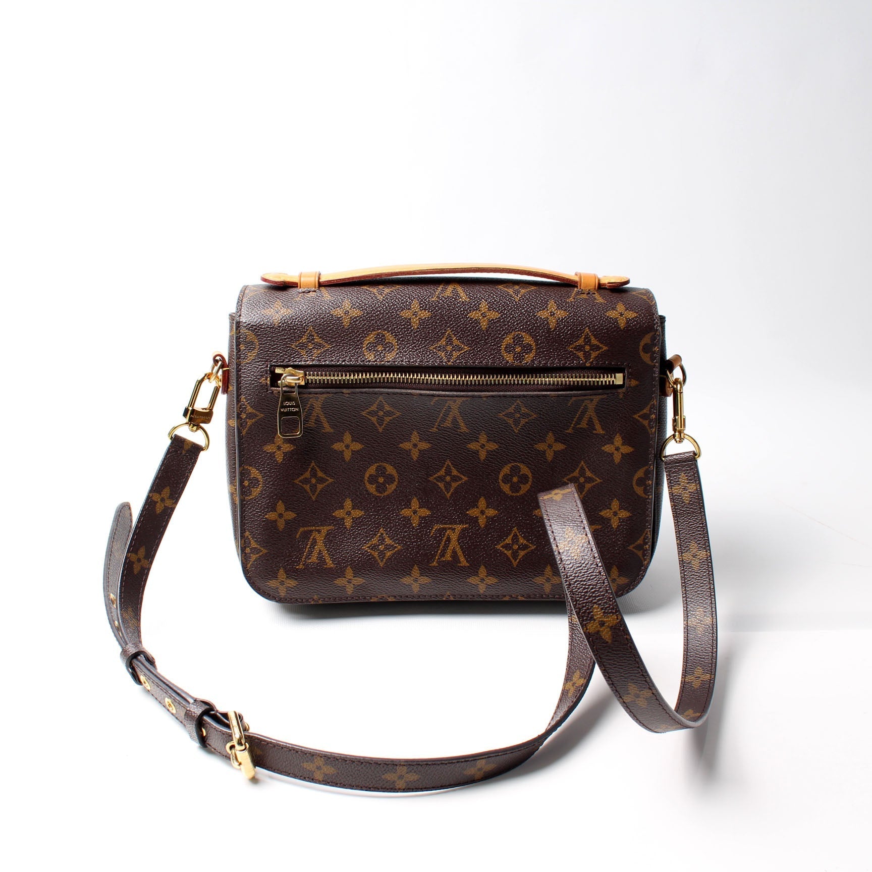 Louis Vuitton Pochette Metis Monogram Clutch Bag Monogram 31