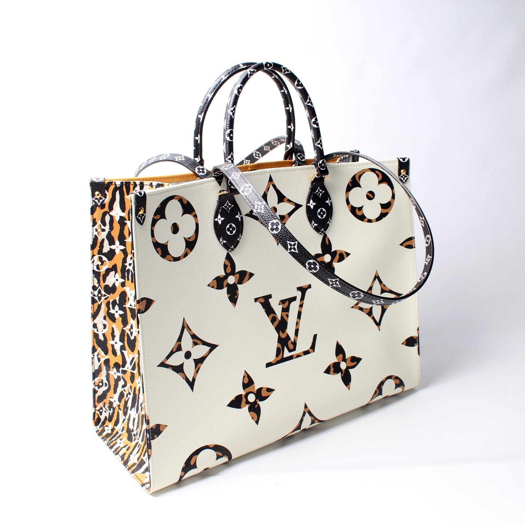 Louis Vuitton ONTHEGO GM Giant Jungle Tote Bag