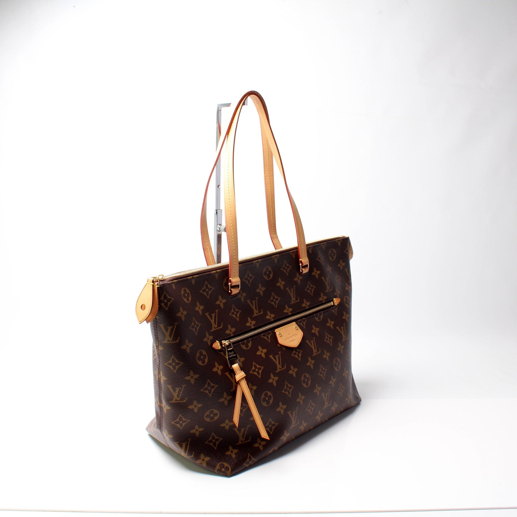 Louis Vuitton Iena MM Monogram Handbag Monogram 19