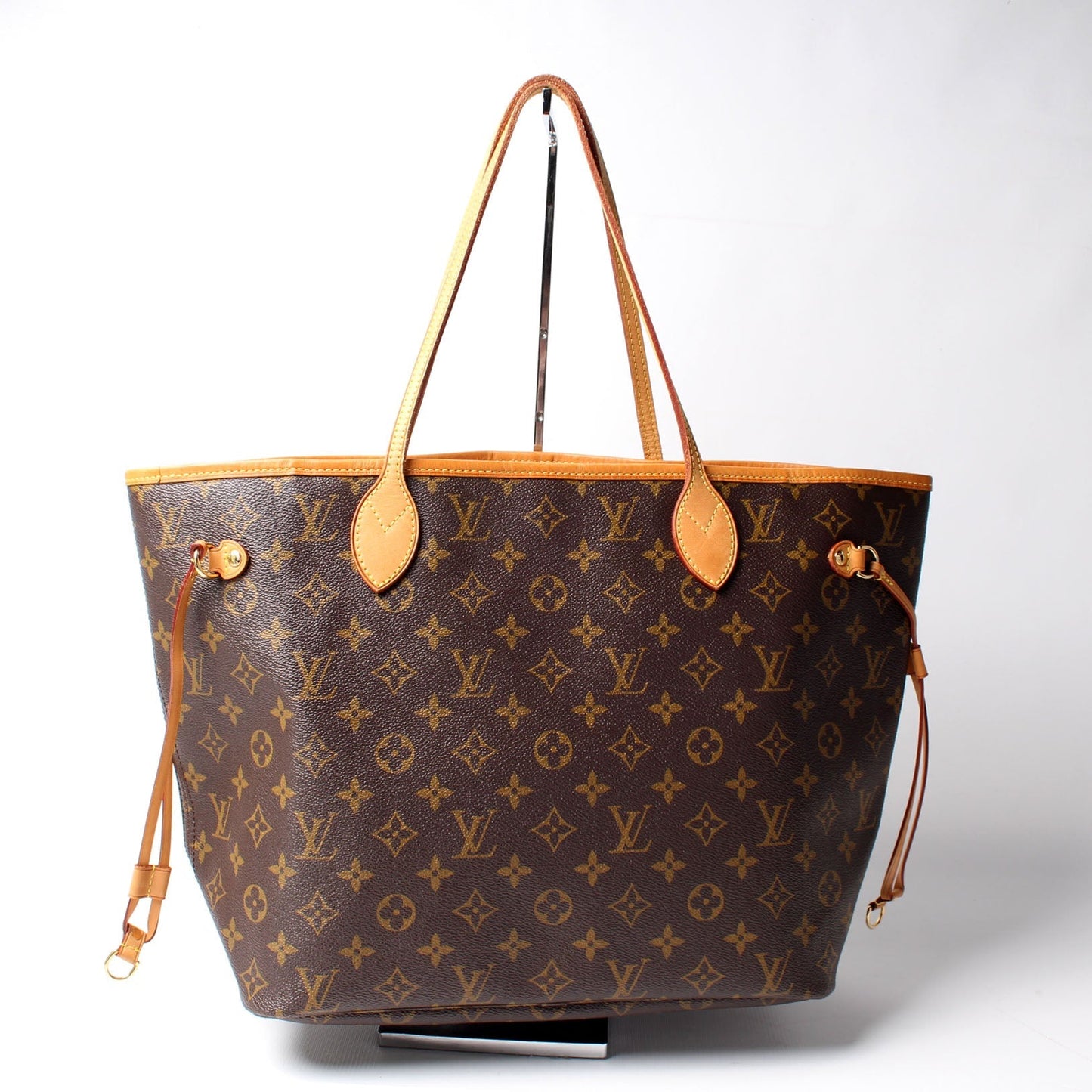 Louis Vuitton Neverfull MM Monogram Tote Bag Monogram 148