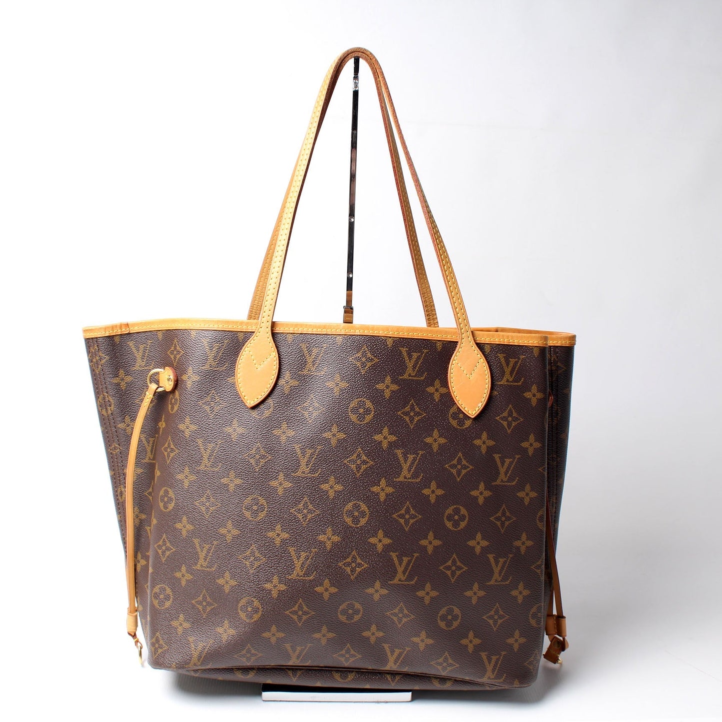 Louis Vuitton Neverfull MM Monogram Tote Bag Monogram 143