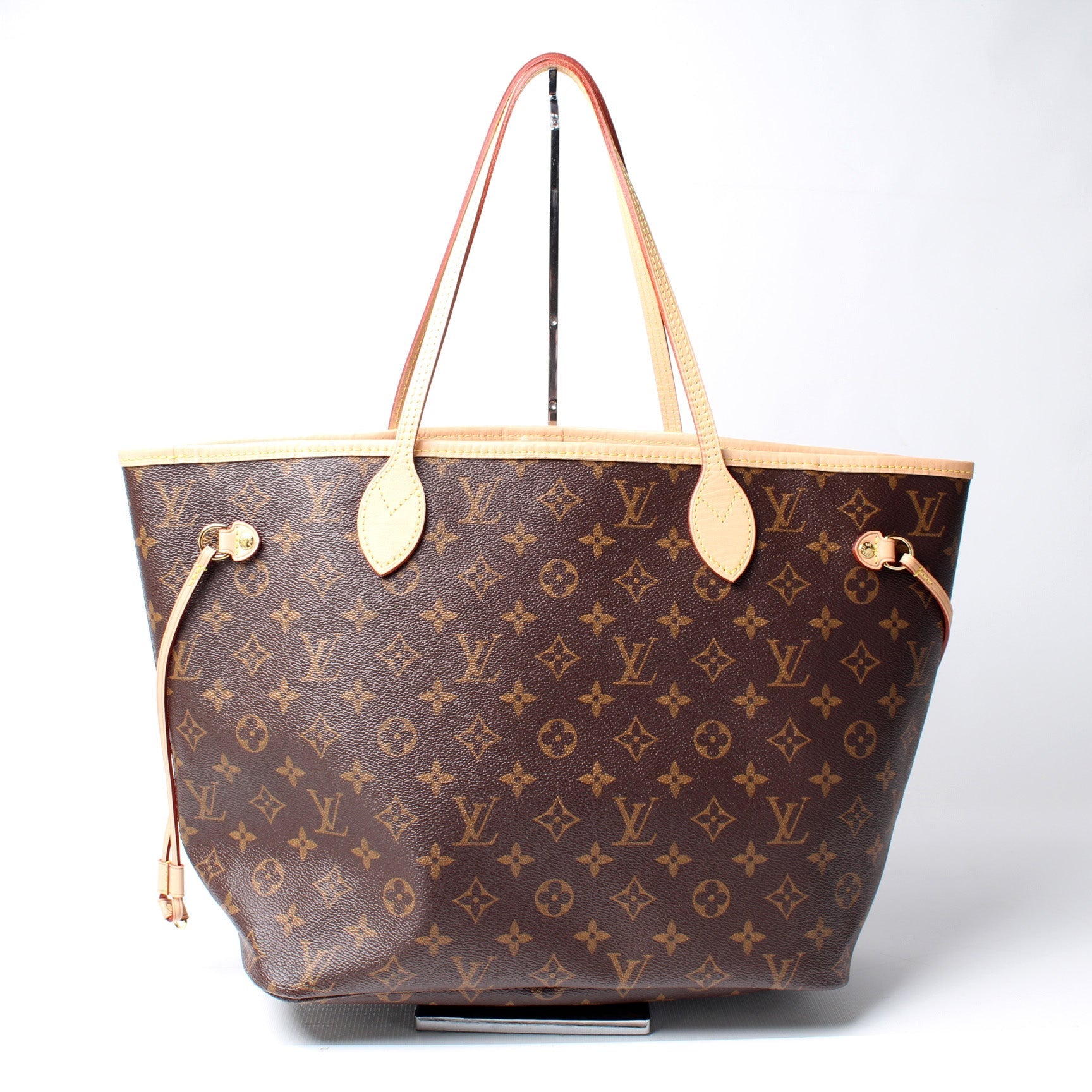 Louis Vuitton Neverfull MM Monogram Tote Bag Monogram 144