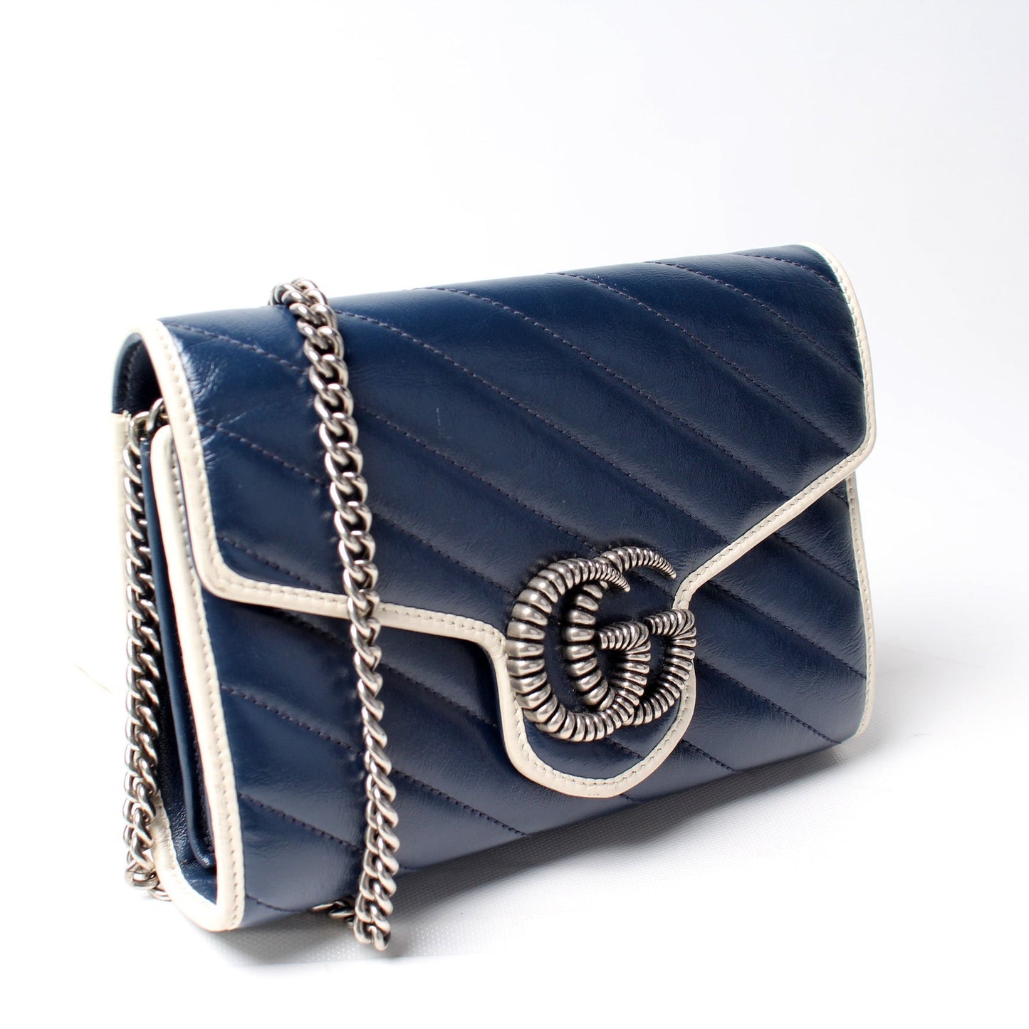 Gucci Marmont Torchon Chain Wallet Case