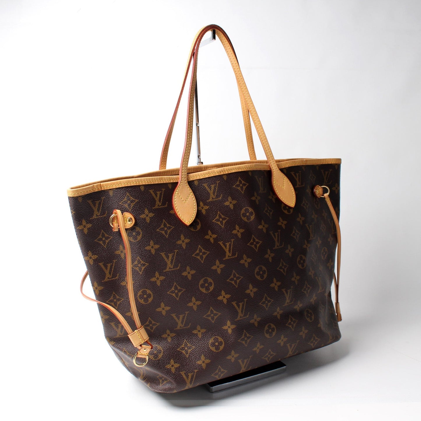 Louis Vuitton Neverfull MM Monogram Tote Bag Monogram 150