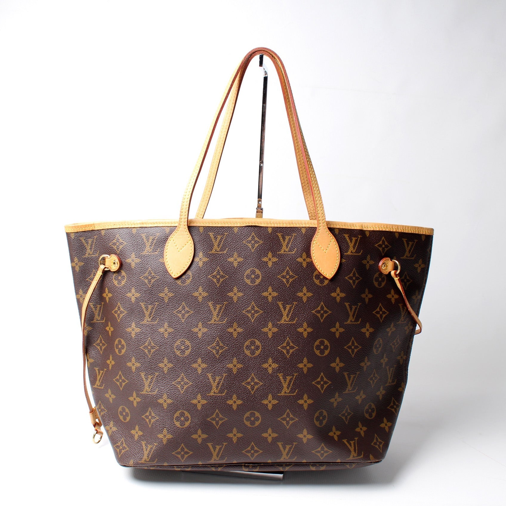 Louis Vuitton Neverfull MM Monogram Tote Bag Monogram 150