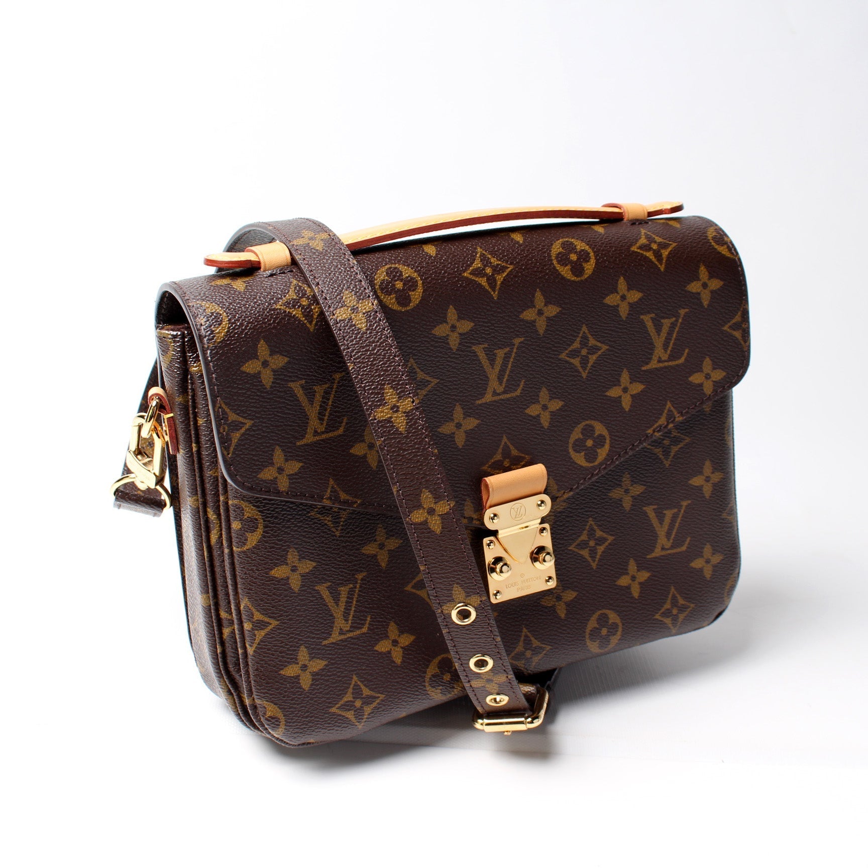 Louis Vuitton Pochette Metis Monogram Clutch Bag Monogram 33