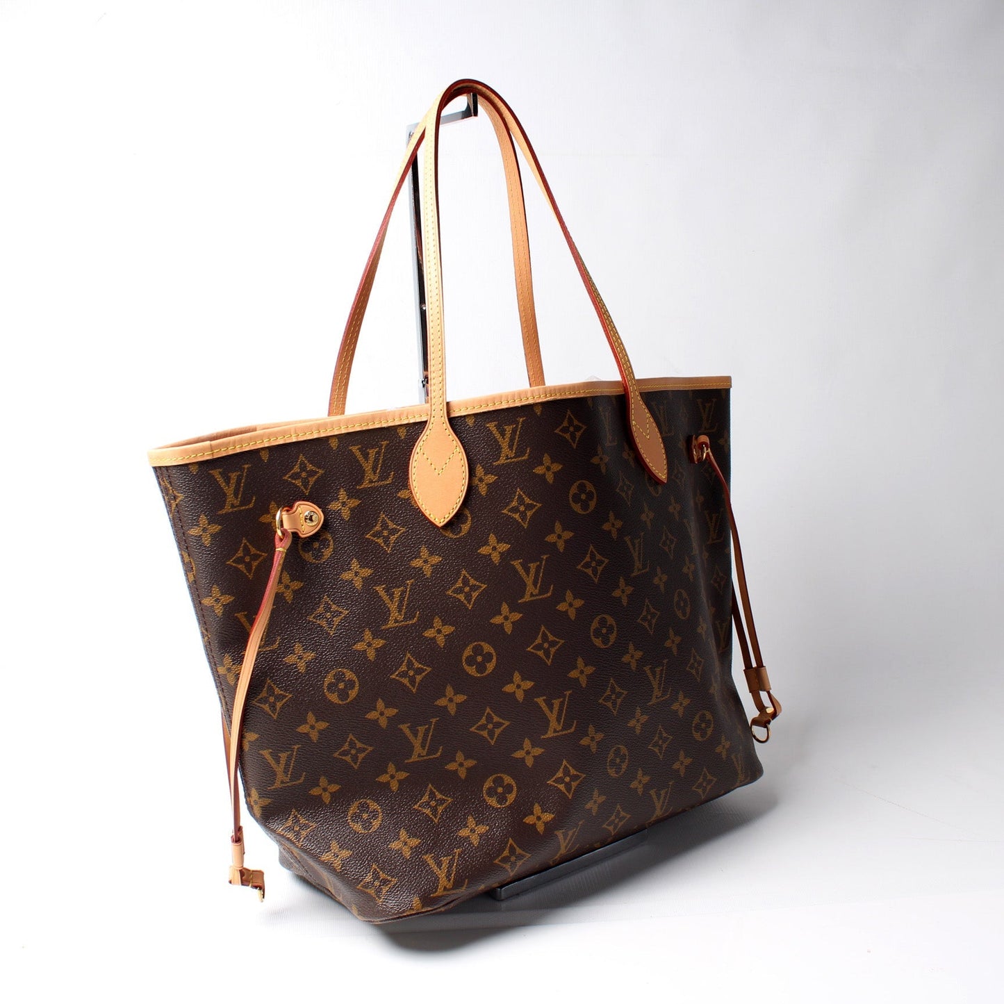 Louis Vuitton Neverfull MM Monogram Tote Bag Monogram 142