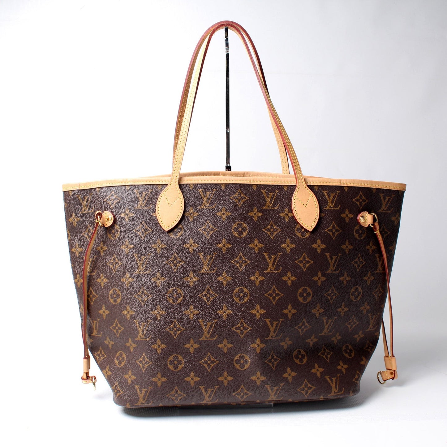Louis Vuitton Neverfull MM Monogram Tote Bag Monogram 156
