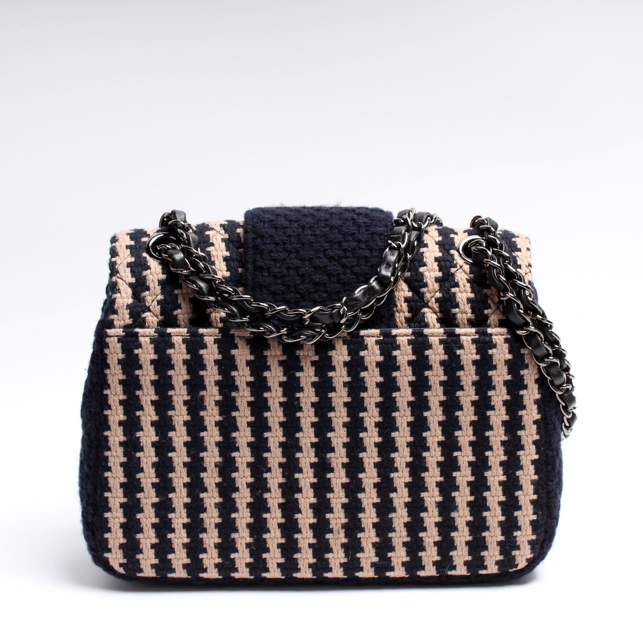 Chanel Elementary Chic Flap 21M Small Handbag