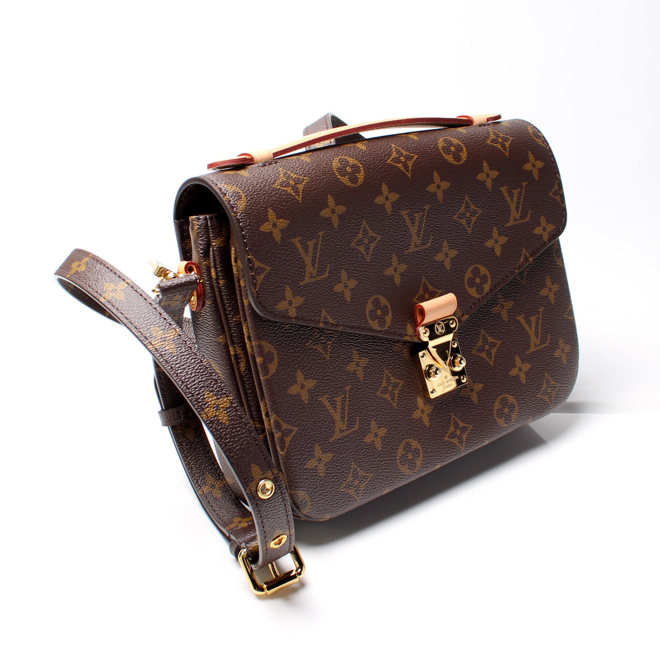 Louis Vuitton Pochette Metis Monogram Clutch Bag Monogram 39