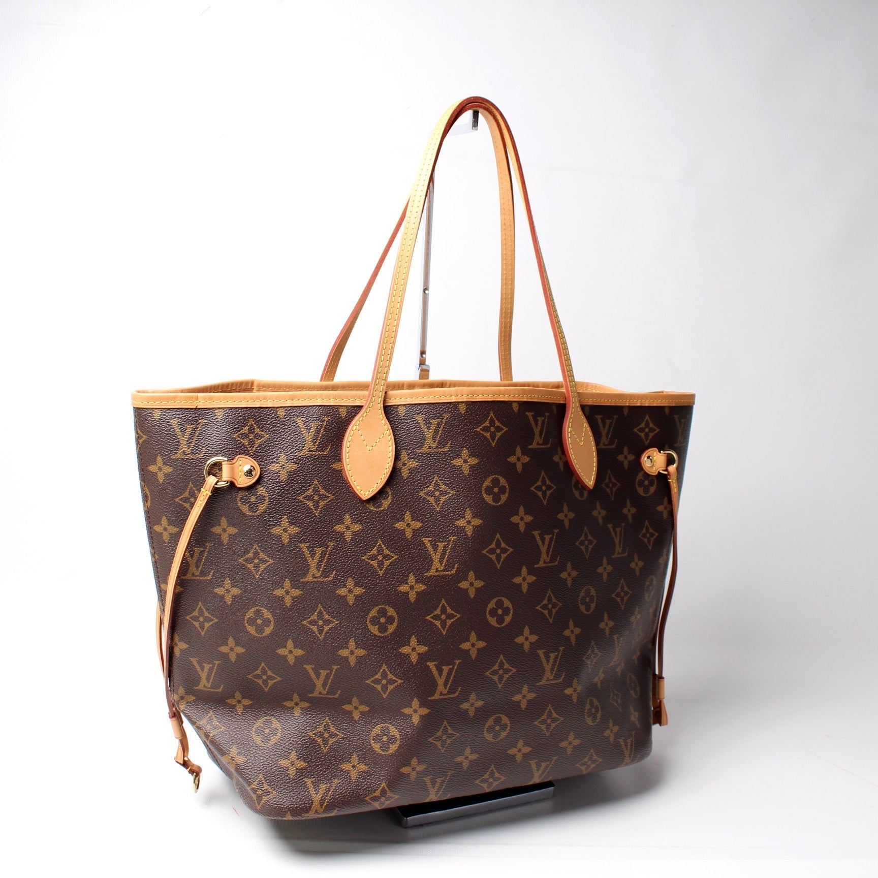 Louis Vuitton Neverfull MM Monogram Tote Bag Monogram 167