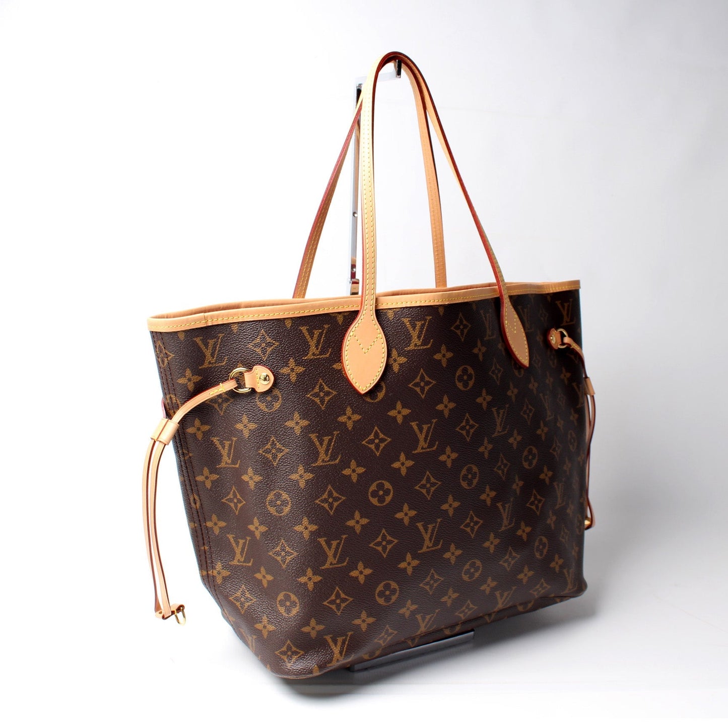 Louis Vuitton Neverfull MM Monogram Tote Bag Monogram 152