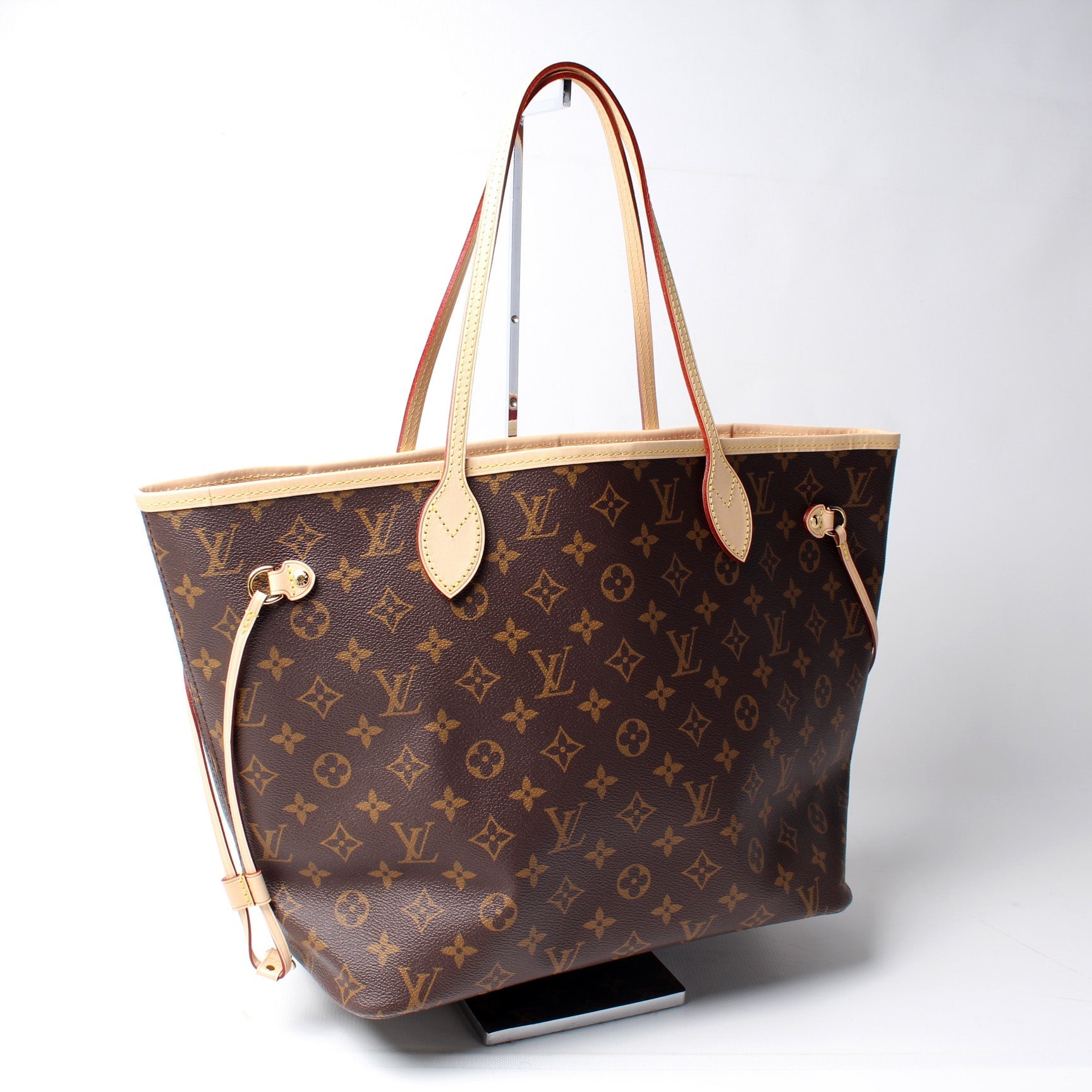 Louis Vuitton Neverfull MM Monogram Tote Bag Monogram 164