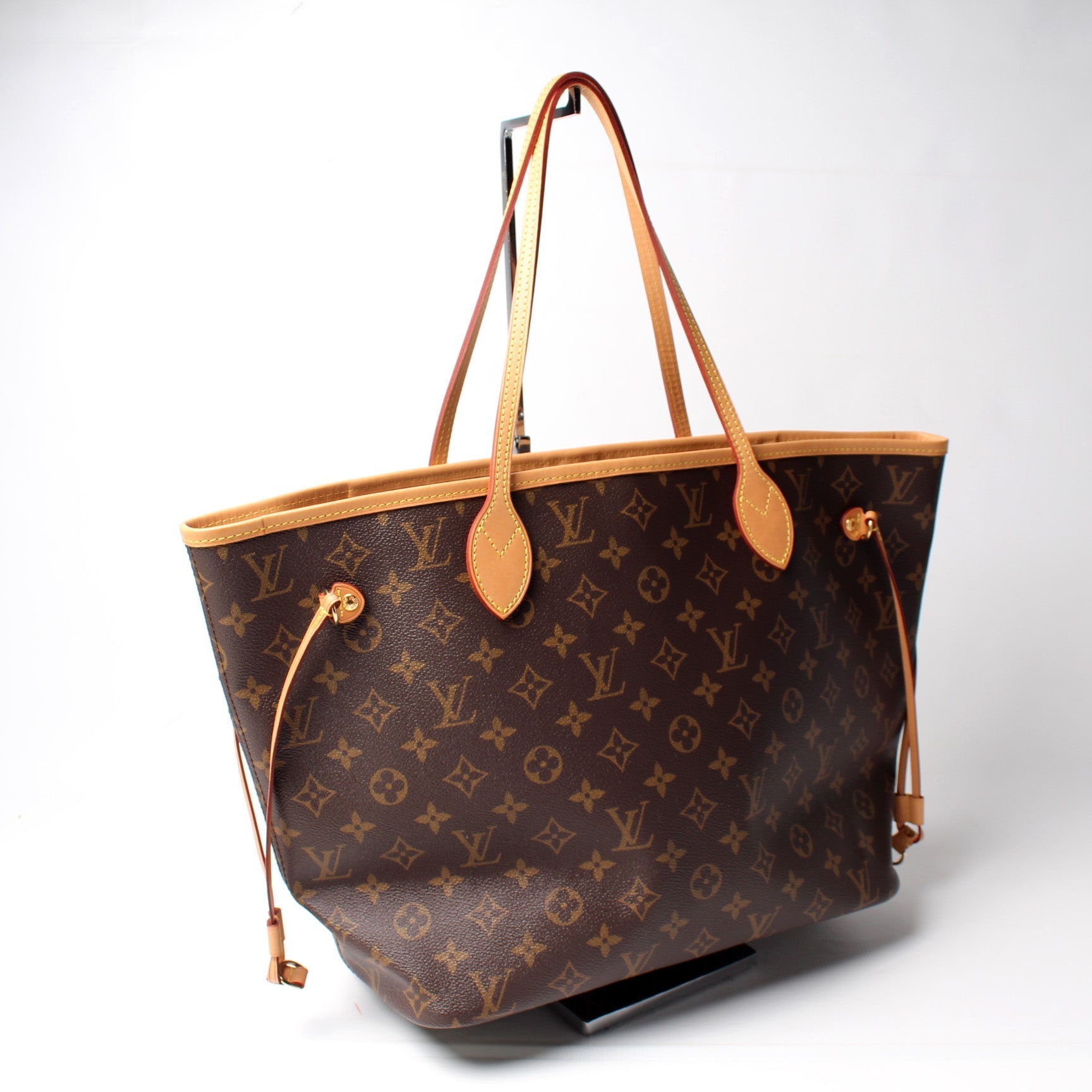 Louis Vuitton Neverfull MM Monogram Tote Bag Monogram 176