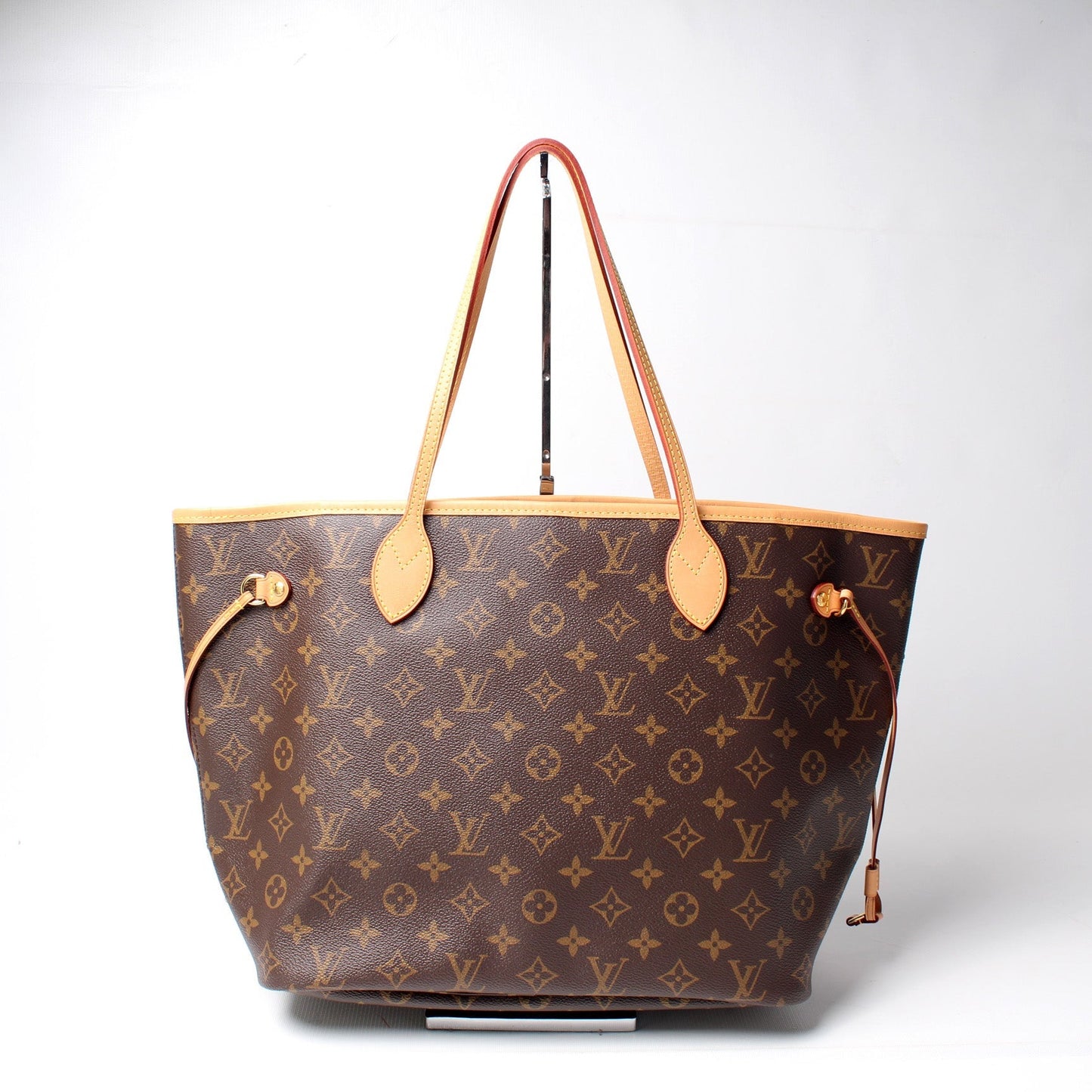 Louis Vuitton Neverfull MM Monogram Tote Bag Monogram 176
