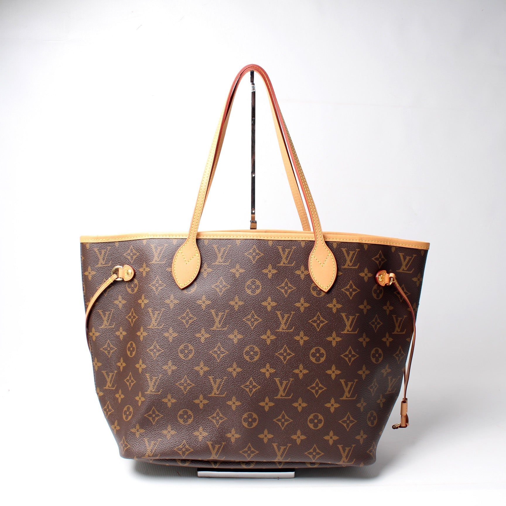 Louis Vuitton Neverfull MM Monogram Tote Bag Monogram 176