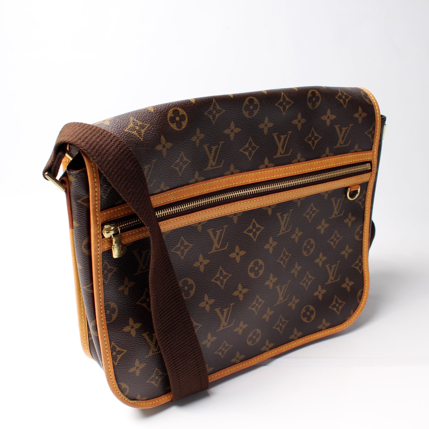 Louis Vuitton Bosphore Messenger GM Monogram Crossbody Bag Monogram 3