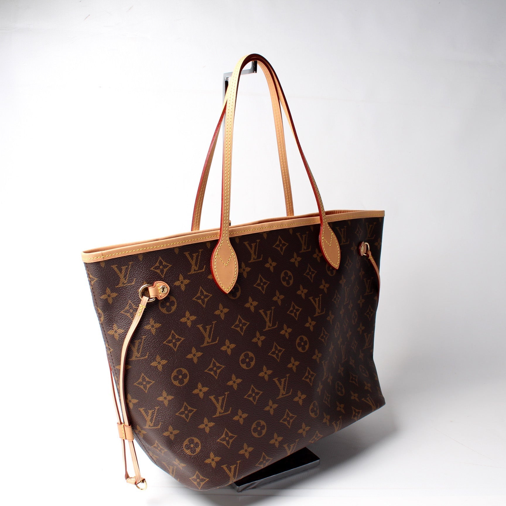Louis Vuitton Neverfull MM Monogram Tote Bag Monogram 184
